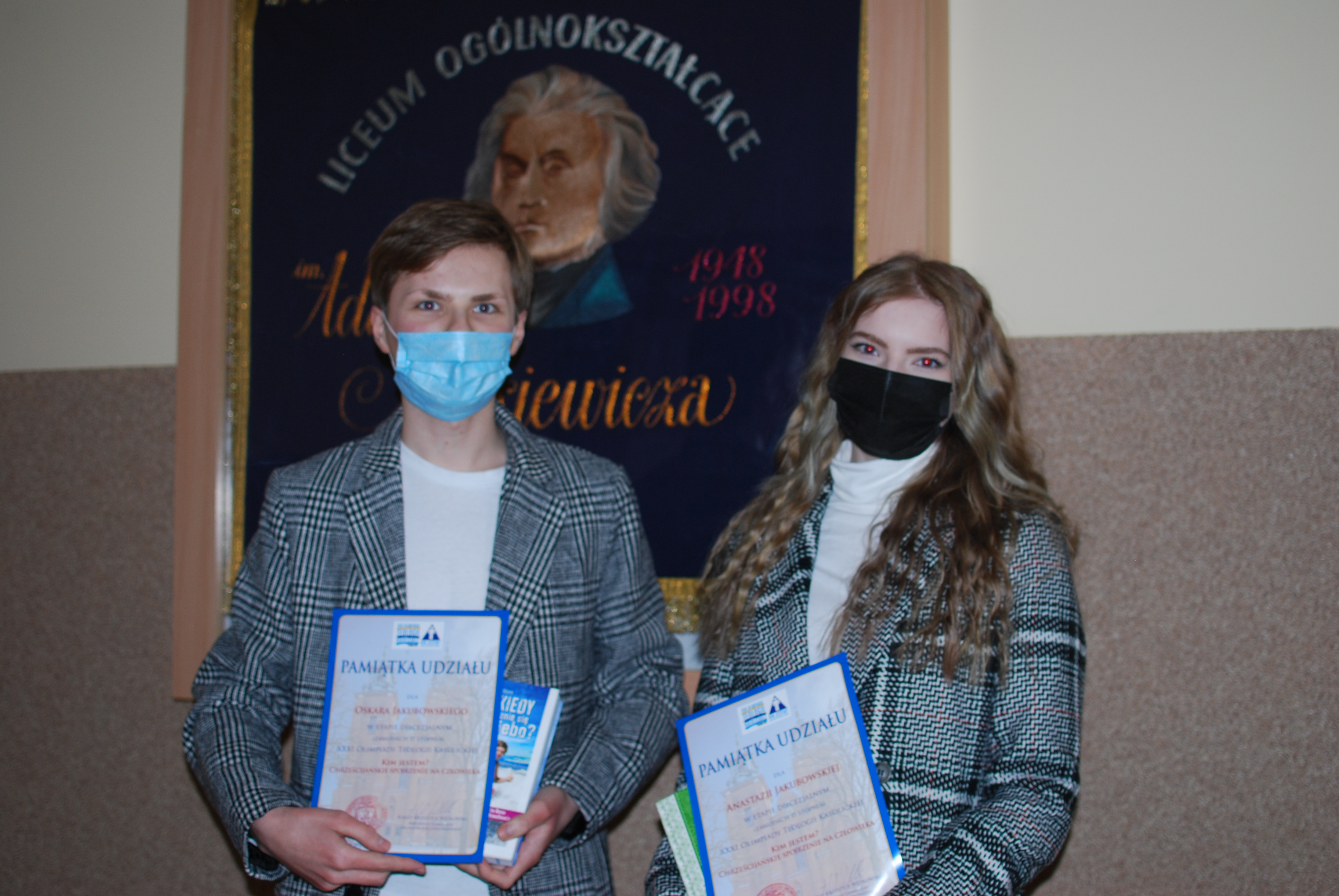 Uczniowie z  dyplomem