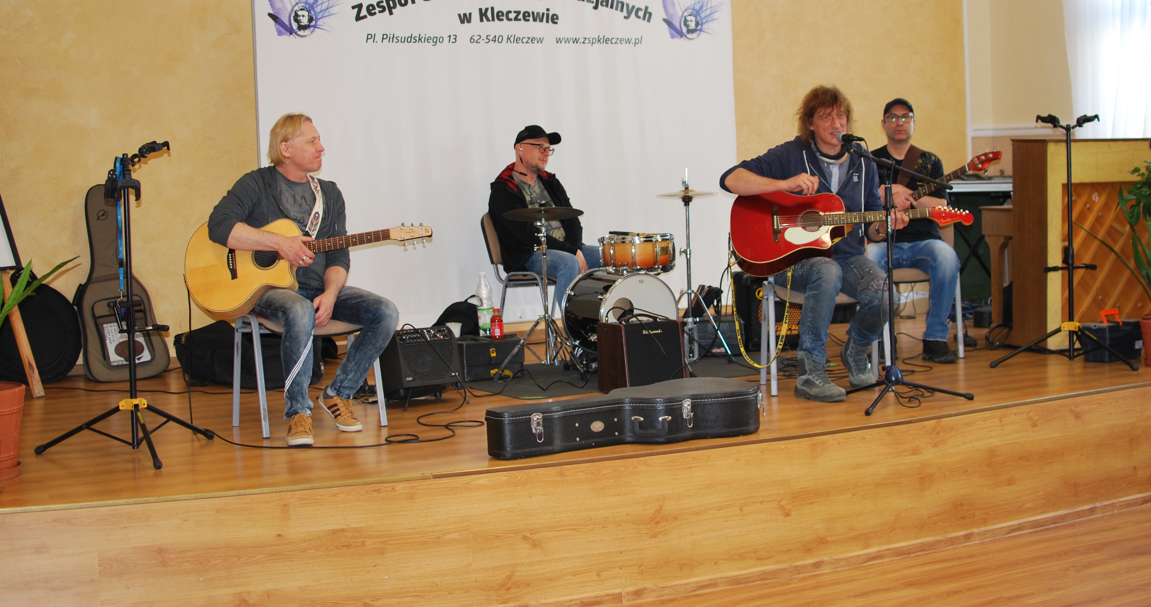 Zespół na scenie Profilaktyka 3